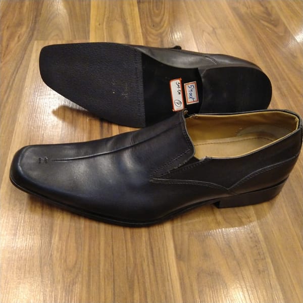 Stylish Black Leather Slip-On Shoes - Image 3